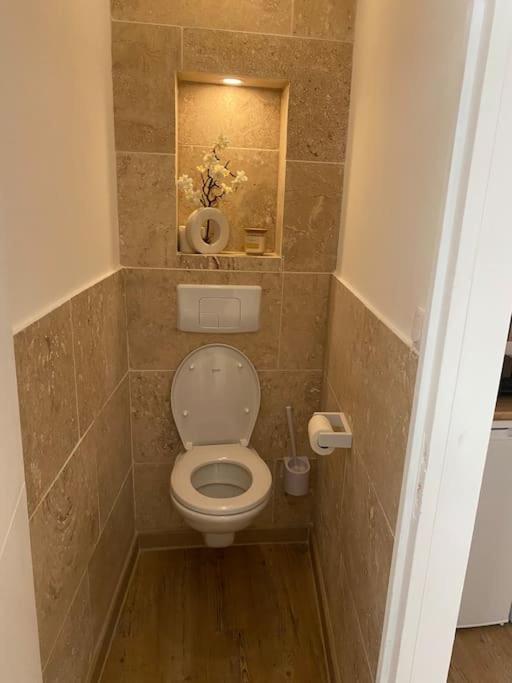 Superbe Suite Avec Jacuzzi Patio Et Sauna La Ciotat Exterior photo